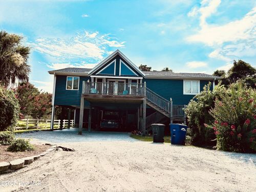 111 Loblolly St, Emerald Isle, NC, 28594-2828 | Card Image