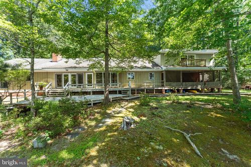 450 Holly Haven Rd, Weems, VA, 22576-2516 | Card Image