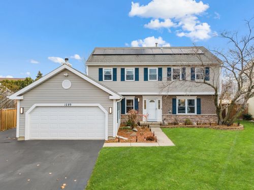 1289 Westport Rdg, Crystal Lake, IL, 60014-8994 | Card Image