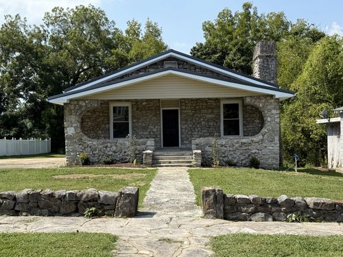 206 S Jefferson St, Tullahoma, TN, 37388 | Card Image