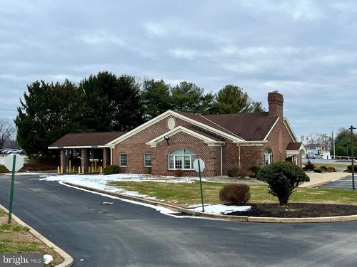 565 Baltimore Pike, AVONDALE, PA, 19311-9552 | Card Image