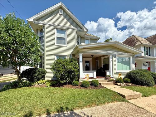 431 Columbia Ave, Williamstown, WV, 26187-1122 | Card Image