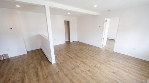 1-480 Westbury Ave, Carle Place, NY, 11514-1445 | Card Image