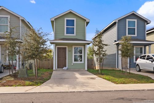 7137 Elm Cv, San Antonio, TX, 78244-2396 | Card Image