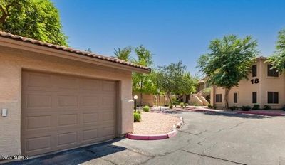 1098 - 1351 N Pleasant Drive, Condo with 3 bedrooms, 2 bathrooms and null parking in Chandler AZ | Image 1