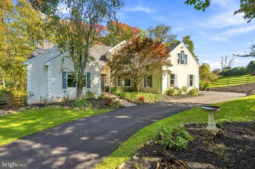335 Ridley Creek Ln, WEST CHESTER, PA, 19380-6667 | Card Image