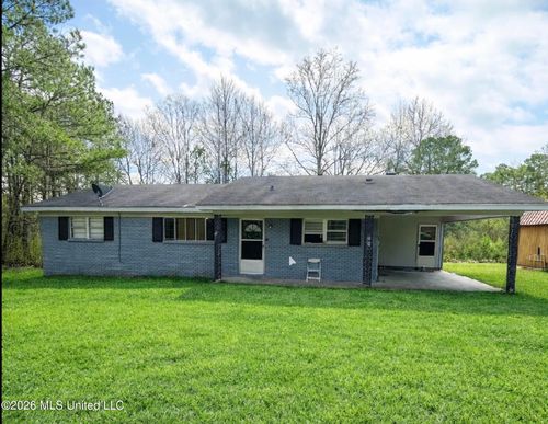 11 Center St, Bay Springs, MS, 39422-4505 | Card Image