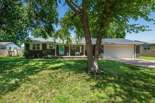 2335 Crest St, Augusta, KS, 67010-2214 | Card Image