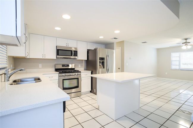 1795 King Edward Dr, House other with 4 bedrooms, 2 bathrooms and null parking in KISSIMMEE FL | Image 4