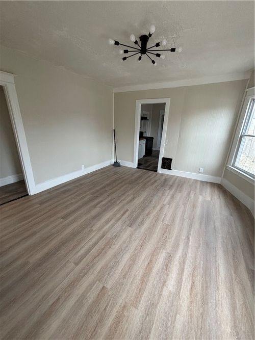 18 Kenilworth Ter, Rochester, NY, 14605-2715 | Card Image