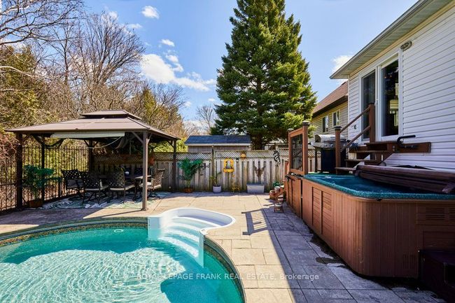 1819 Edenwood Dr, House other with 5 bedrooms, 3 bathrooms and 2 parking in Oshawa ON | Image 36
