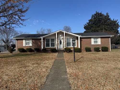 100 Sun Cir, Shelbyville, TN, 37160-2520 | Card Image
