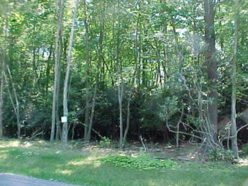 121 Chapelwood Dr, Daniels, WV, 25832-1403 | Card Image