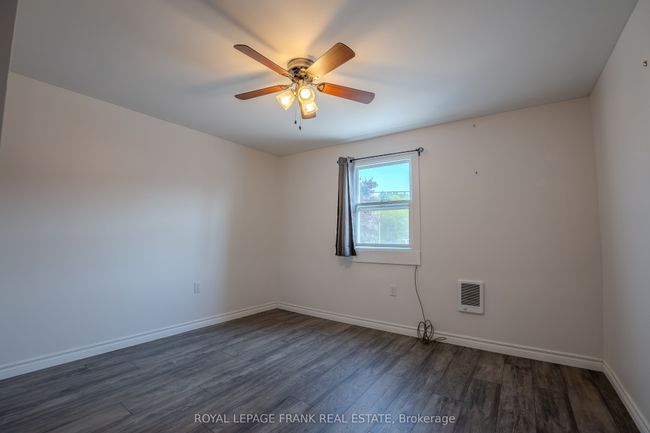 4075 County Rd 121, Home with 4 bedrooms, 5 bathrooms and 4 parking in Kinmount ON | Image 11