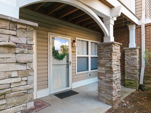 128-3802 Falcon Crest Dr, Louisville, KY, 40219-6049 | Card Image