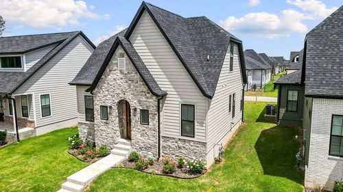 2403 S 31st St, Rogers, AR, 72758-5307 | Card Image