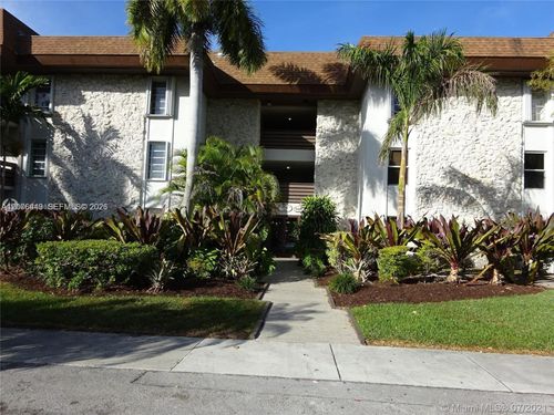 d103-7473 Sw 82nd St, Miami, FL, 33143-7381 | Card Image