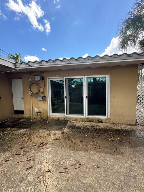 212 Sw 13th St, Dania Beach, FL, 33004-4367 | Card Image