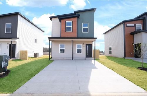 1041 Kentucky Ave, Bentonville, AR, 72713-4133 | Card Image