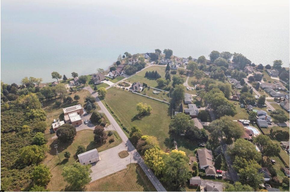 Land in Newport 3