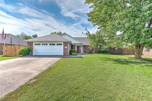 107 Fox Run Cir, Centerton, AR, 72719-9405 | Card Image