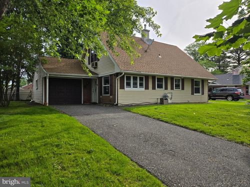 33 Middlebury Ln, WILLINGBORO, NJ, 08046-2931 | Card Image