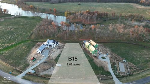 9505 Windy Hills Dr, Zionsville, IN, 46077-6003 | Card Image