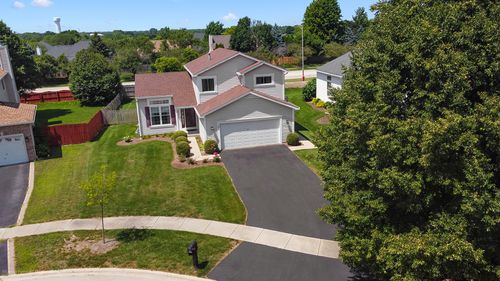 124 Periwinkle Ln, Bolingbrook, IL, 60490-4549 | Card Image