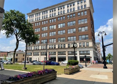 909-59 Lincoln Way E, Massillon, OH, 44646-6651 | Card Image
