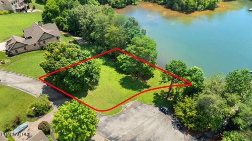 1681 Rarity Bay Pkwy, Vonore, TN, 37885-5352 | Card Image