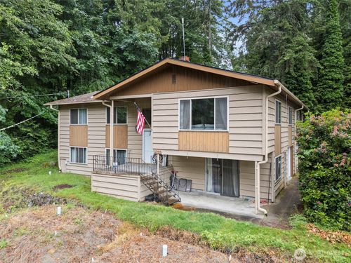 1422 Colchester Dr Se, Port Orchard, WA, 98366-8588 | Card Image