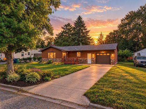 613 S Litchfield Ave, Litchfield, MN, 55355-3419 | Card Image