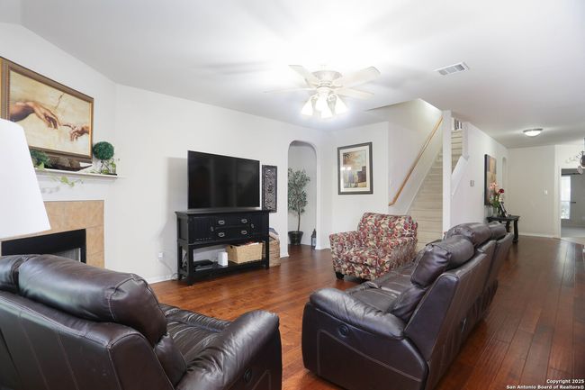 8803 Shuteye Peak, House other with 4 bedrooms, 2 bathrooms and null parking in Helotes TX | Image 7