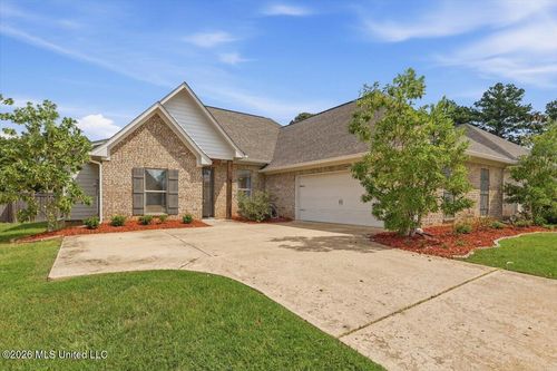 156 Magnolia Place Cir, Brandon, MS, 39047-8817 | Card Image