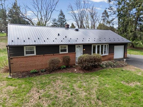 20 Holly Dr, West Grove, PA, 19390-8902 | Card Image