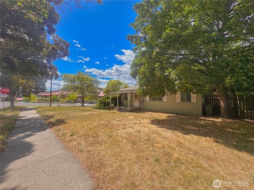 1000 Central Dr, Coulee Dam, WA, 99116-1107 | Card Image
