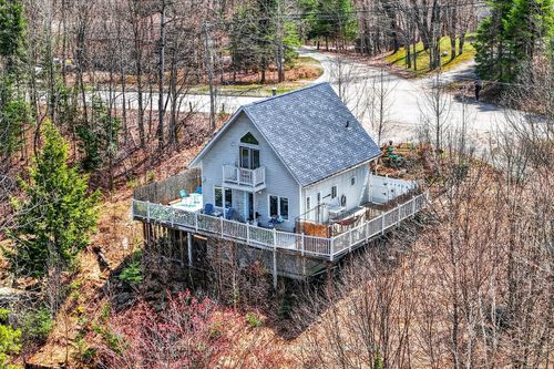 1616 Skyline Dr, Huntsville, ON, P1H1A5 | Card Image