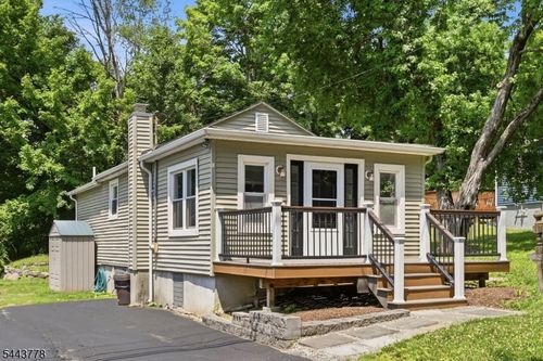 82 Fairview Dr, Hewitt, NJ, 07421-1746 | Card Image