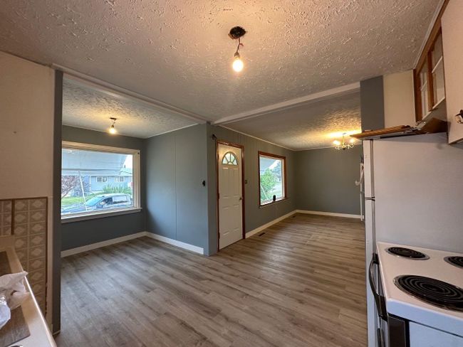 316 6 Avenue Se, Home with 2 bedrooms, 1 bathrooms and 4 parking in Manning AB | Image 4