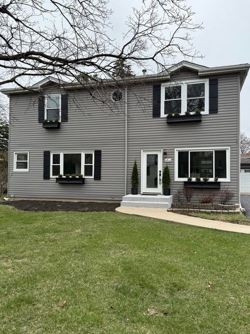 656 W Comstock Ave, Elmhurst, IL, 60126-1877 | Card Image