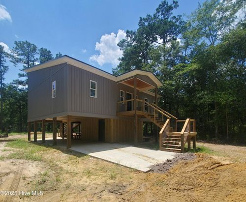 12374 Shaw Hwy, Burgaw, NC, 28425-8026 | Card Image