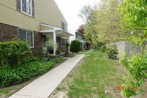 24459 Quad Park Ln, Clinton Township, MI, 48035-3025 | Card Image