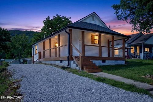 709 E Ash St, La Follette, TN, 37766-2614 | Card Image