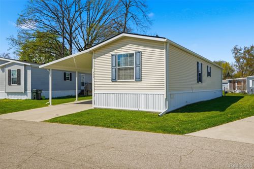 440 Flamingo St, Rochester Hills, MI, 48309-3406 | Card Image