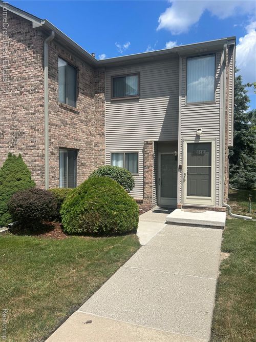 42808 Lilley Pointe Dr, Canton, MI, 48187-5326 | Card Image
