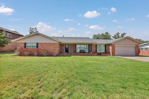 715 Shell Ave, Midland, TX, 79705-8916 | Card Image
