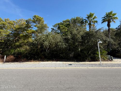 424 Lakefront Dr, Panama City Beach, FL, 32413-1084 | Card Image
