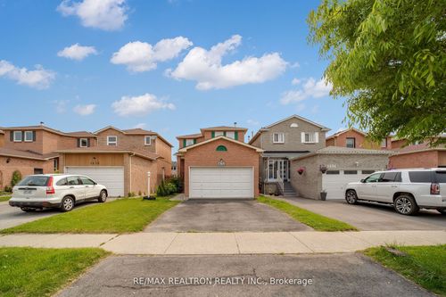 1632 Fairfield Cres, Pickering, ON, L1V6H1 | Card Image