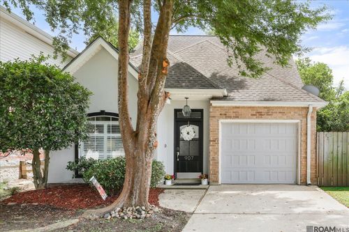 907 Saint Julien Dr, Kenner, LA, 70065-1803 | Card Image