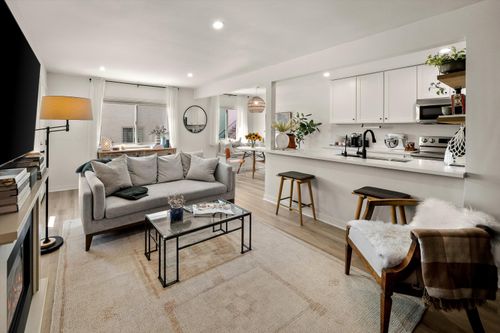 apt-2-5946 Hickory St, Carpinteria, CA, 93013-2728 | Card Image